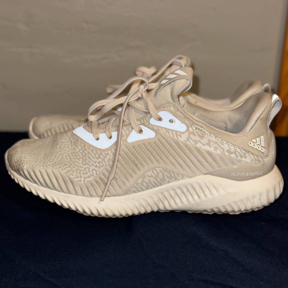 Adidas Sneakers